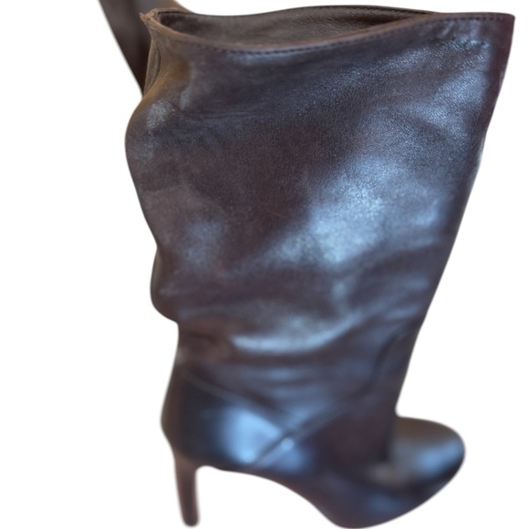 Miu Miu Chocolate brown leather ankle boots. Size 7.5 - Picture 2 of 6